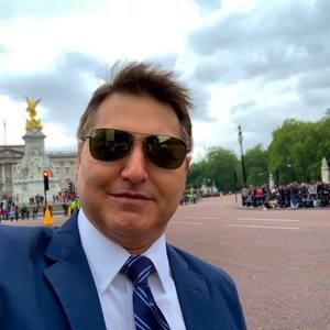 Meet your Posher, Chuck